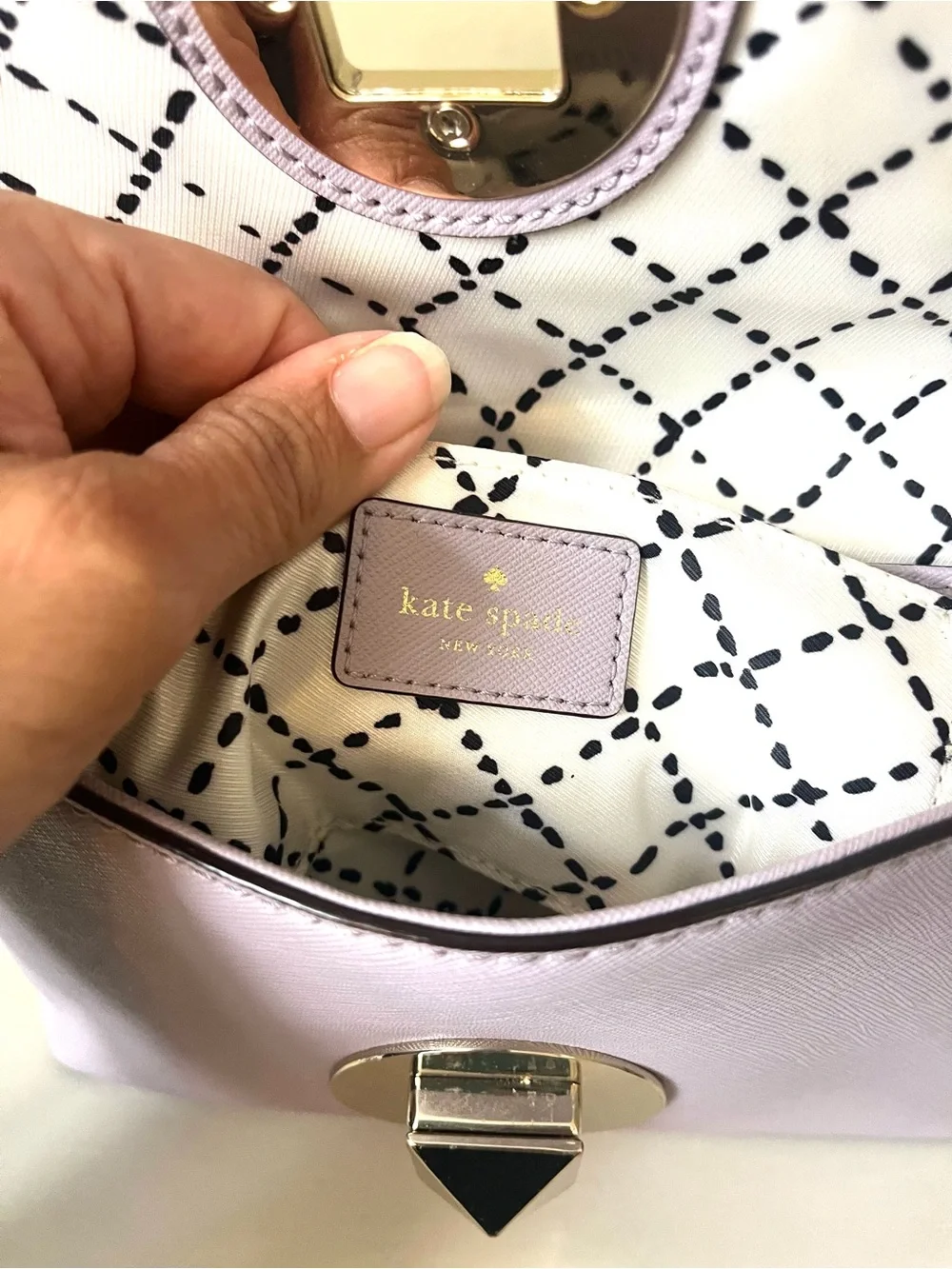 Kate Spade Newbury Lane Sally Saffiano Leather Crossbody bag in Lilac
